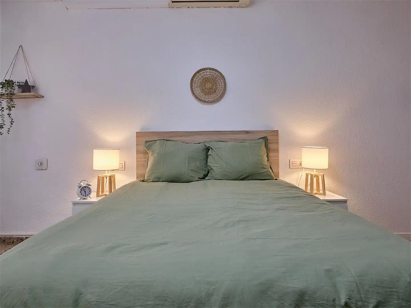 Room in Calle Mayor, 64, El Castillo - San Roque - El Carmen Room in Calle Mayor, 64, El Castillo - San Roque - El Carmen