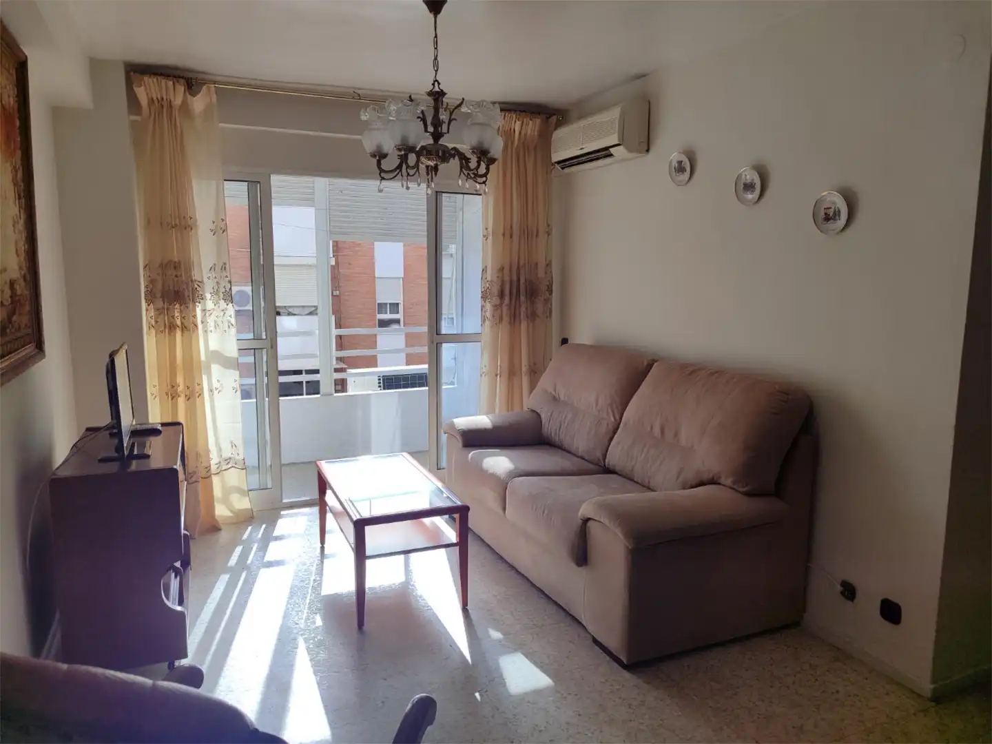 Piso de alquiler en Calle Luis Ortega Bru, 2, San Carlos - San José Sala de estar de Piso de alquiler en Sevilla con Aire acondicionado, Amueblado y Lavadora