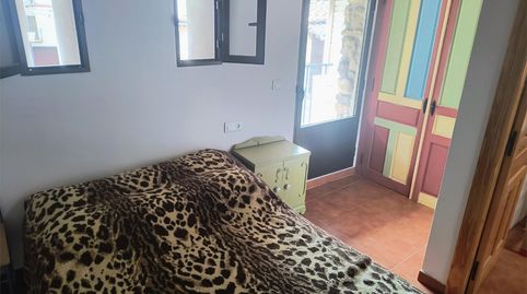 Foto 2 de Casa adosada en venta en Calle Comino, 11, Cadalso, Cáceres