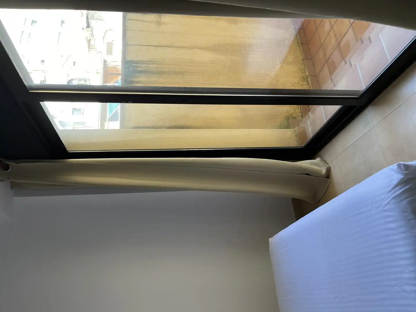 Room in Passatge Muntanya de Can Simon, 25, Sant Narcís