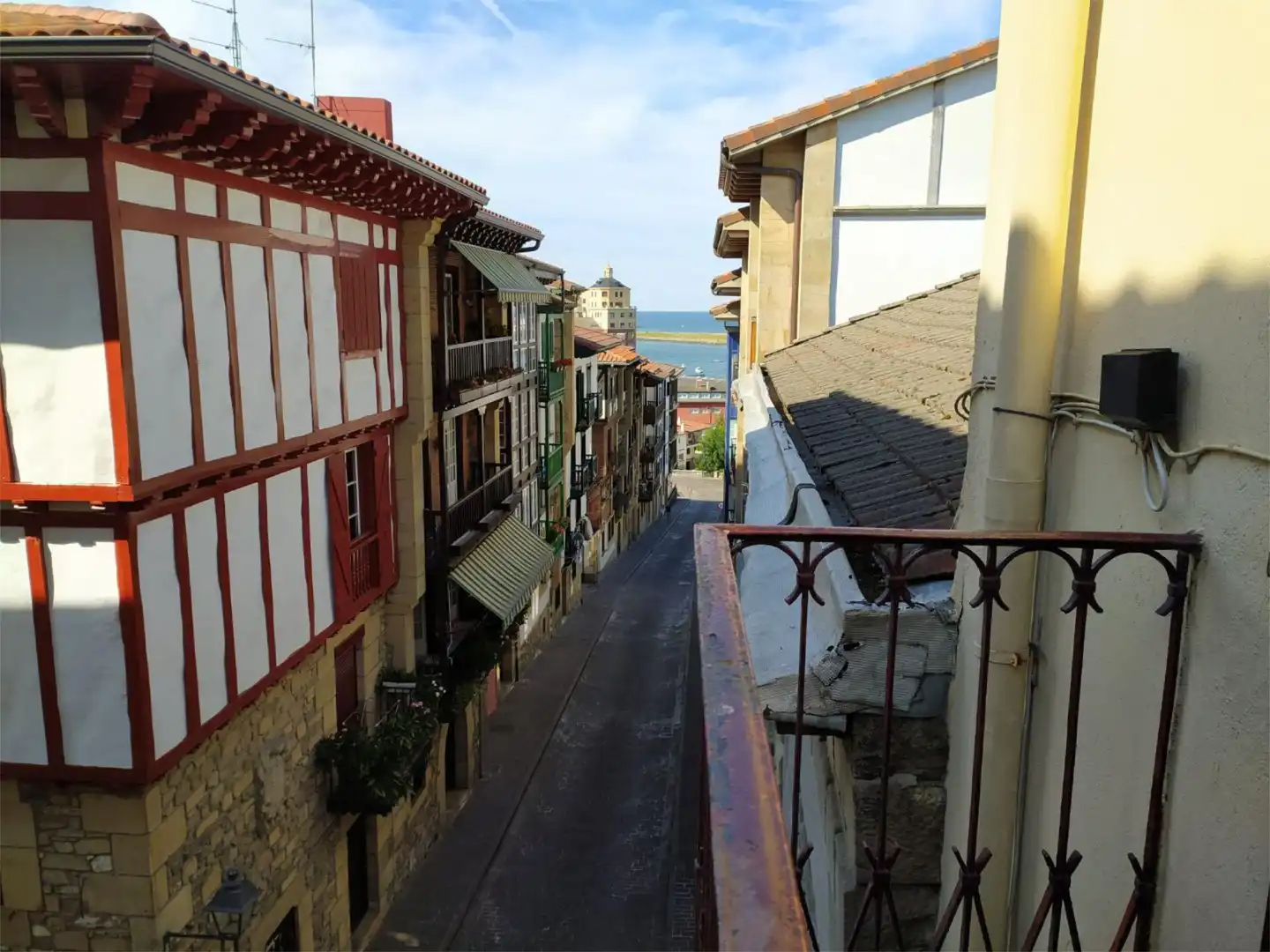 Außenansicht von Wohnung zum Verkauf in Hondarribia mit Balkon