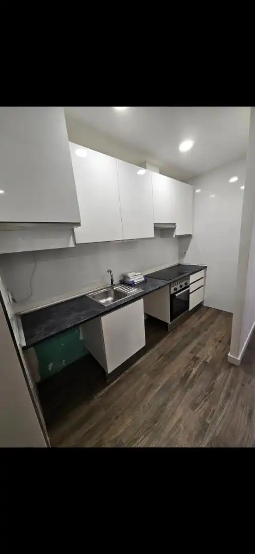 Kitchen of Study for sale in San Fernando de Henares  with Air Conditioner and Oven