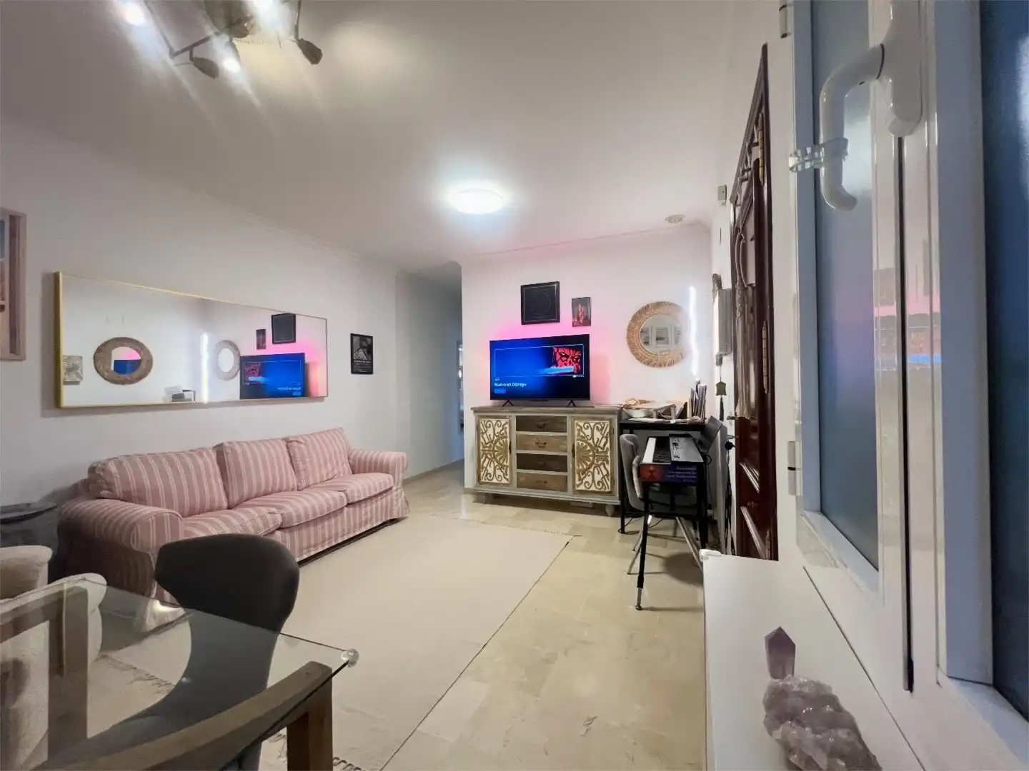 Sala de estar de Piso de alquiler en  Cádiz Capital con Aire acondicionado, Calefacción y Amueblado