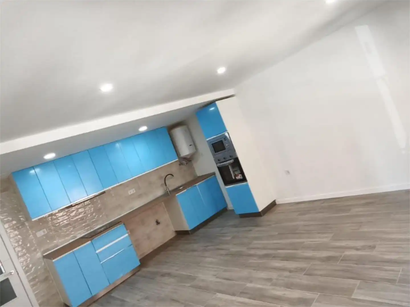 Kitchen of Flat for rent in L'Hospitalet de Llobregat  with Parquet flooring