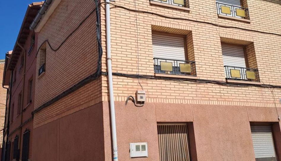 Casa adosada en venta en Calle Barriocampo, 27, Alesanco, La Rioja - imagen 1 Foto 1 de Casa adosada en venta en Calle Barriocampo, 27, Alesanco, La Rioja