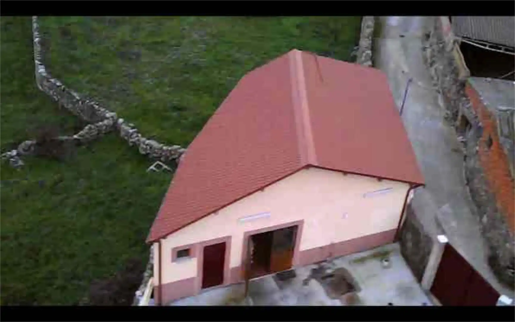 Casa o xalet en venda a Pereruela Vista exterior de Casa o xalet en venda en Pereruela amb Calefacció, Jardí privat i Traster