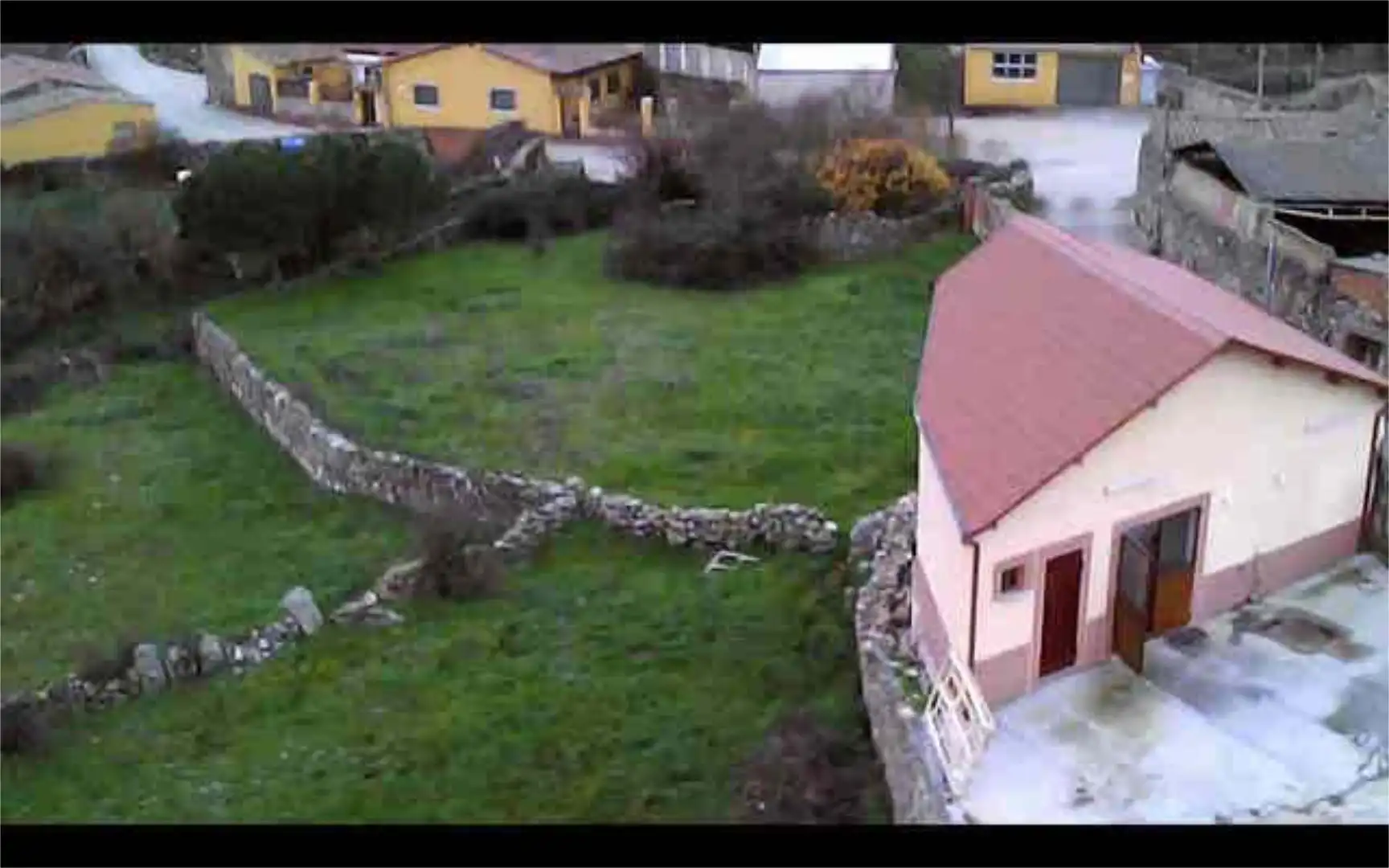 Casa o xalet en venda a Pereruela Casa o xalet en venda en Pereruela amb Calefacció, Jardí privat i Traster