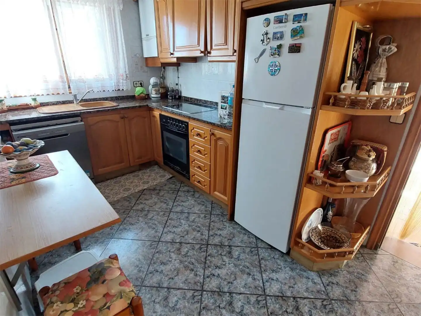 Piso en venta en Carrer Petunies, 2, Banyeres del Penedès Cocina de Piso en venta en Banyeres del Penedès con Aire acondicionado, Calefacción y Jardín privado