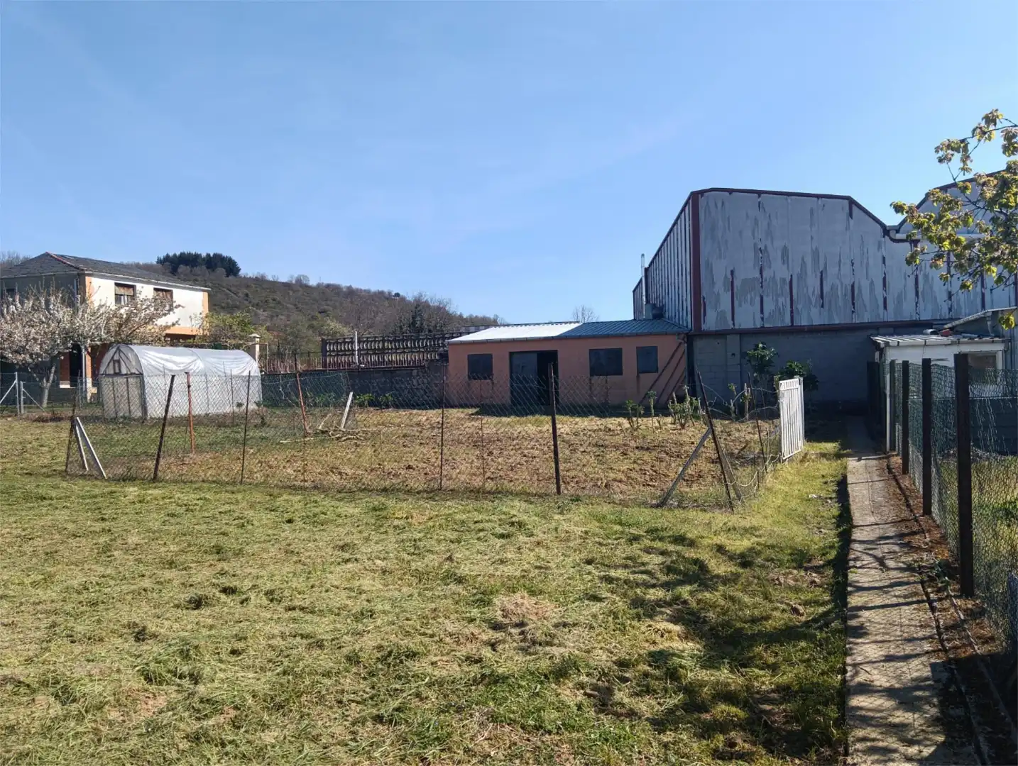 Casa o chalet en venta en Carretera Albares, Torre del Bierzo Casa o chalet en venta en Torre del Bierzo con Jardín privado, Terraza y Piscina