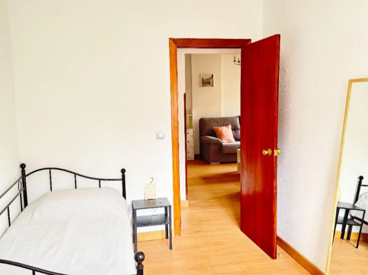 Flat for rent in Calle Gutiérrez Solana, 13, Alisal - San Román Flat for rent in Calle Gutiérrez Solana, 13, Alisal - San Román