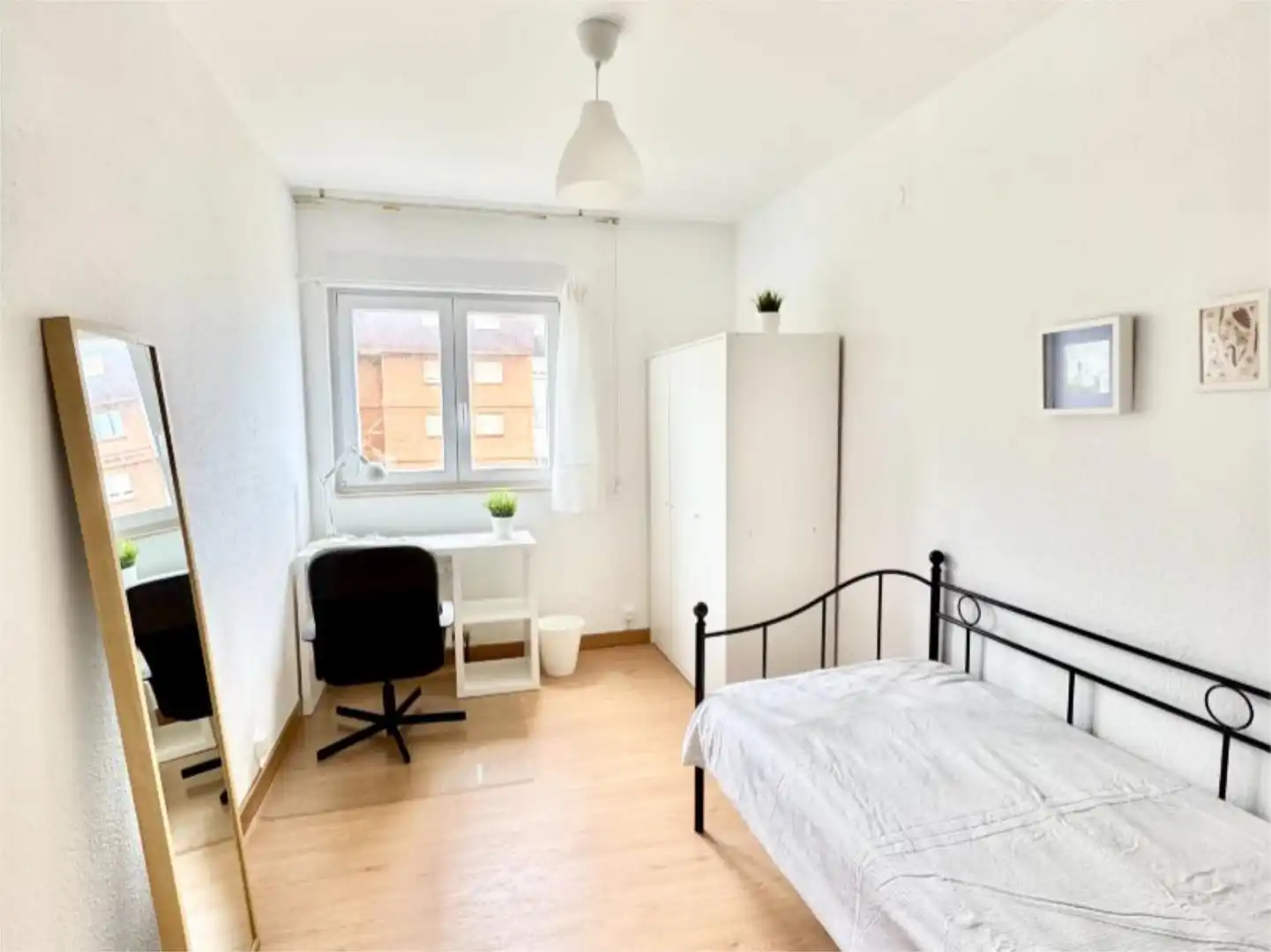 Flat for rent in Calle Gutiérrez Solana, 13, Alisal - San Román Flat for rent in Calle Gutiérrez Solana, 13, Alisal - San Román