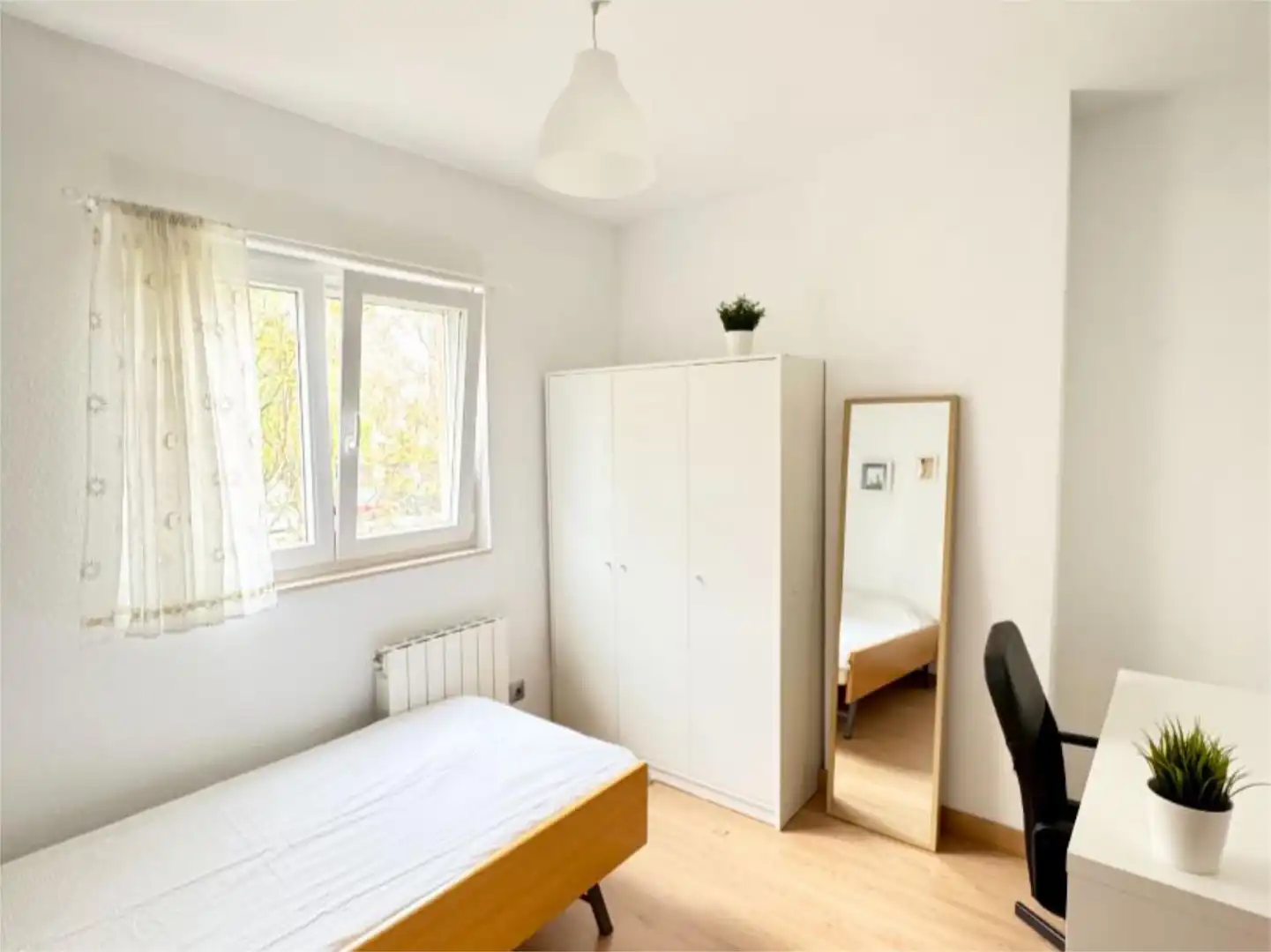 Flat for rent in Calle Gutiérrez Solana, 13, Alisal - San Román Flat for rent in Calle Gutiérrez Solana, 13, Alisal - San Román