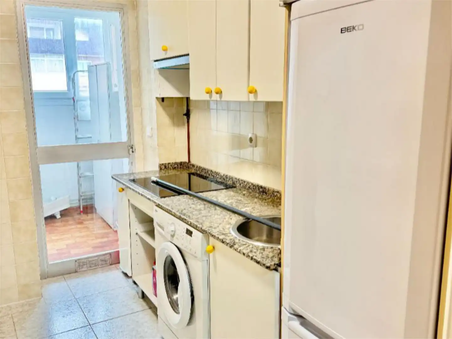 Flat for rent in Calle Gutiérrez Solana, 13, Alisal - San Román Flat for rent in Calle Gutiérrez Solana, 13, Alisal - San Román
