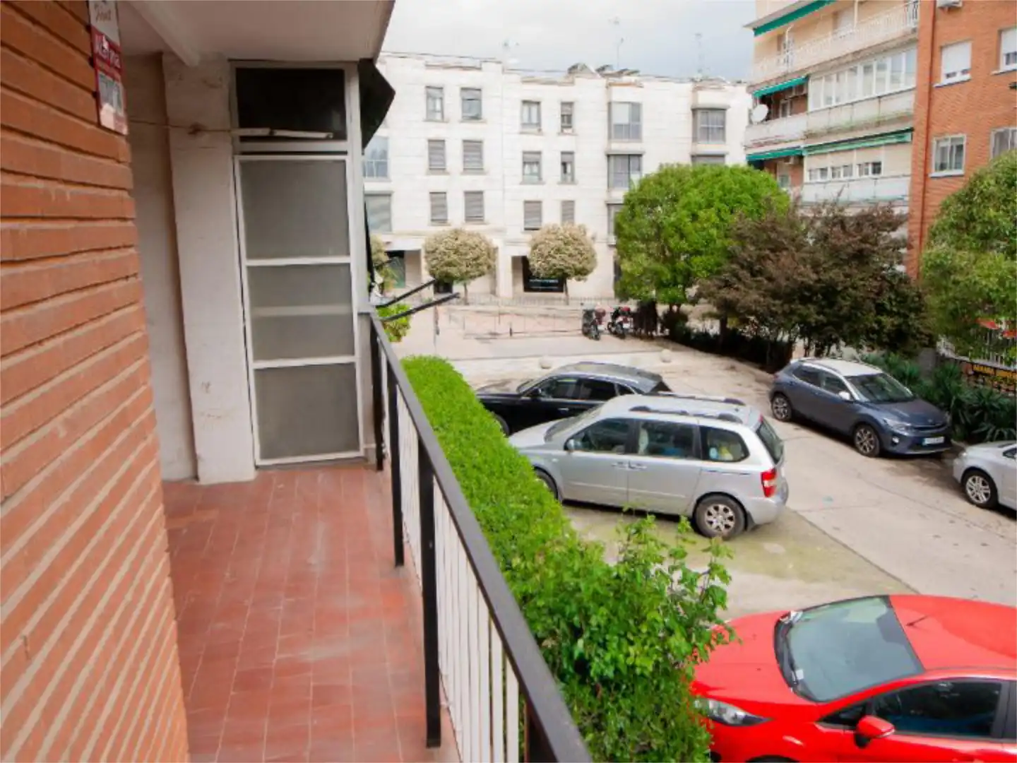 Vista exterior de Pis en venda en San Fernando de Henares amb Balcó