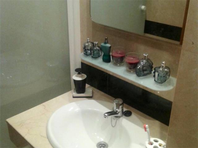 Piso en Venta en Calle de las Azucenas, 48 en Valdeacederas