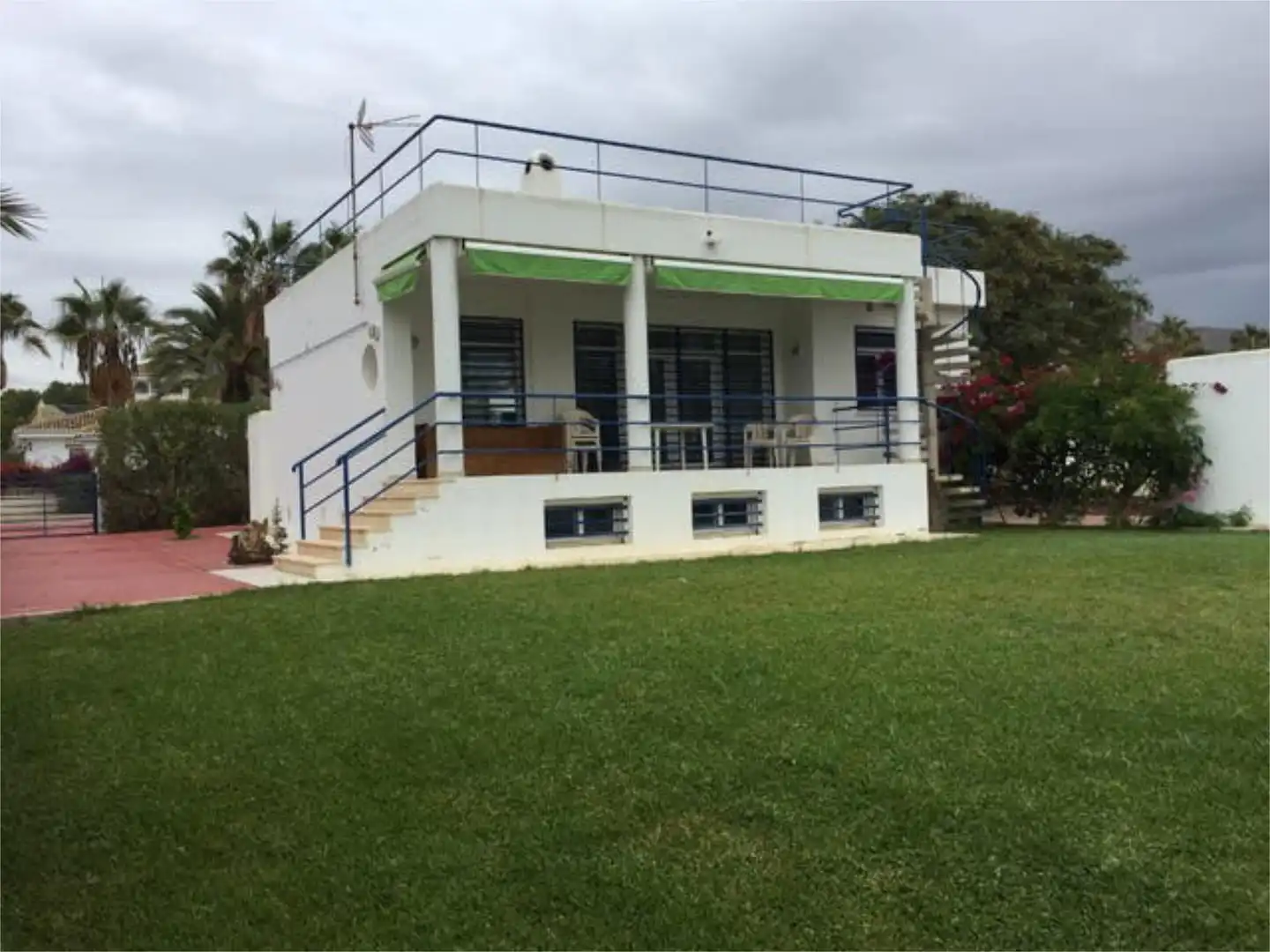 Exterior view of Single-family semi-detached for rent in Cartagena  with Private garden, Terrace and Furnished