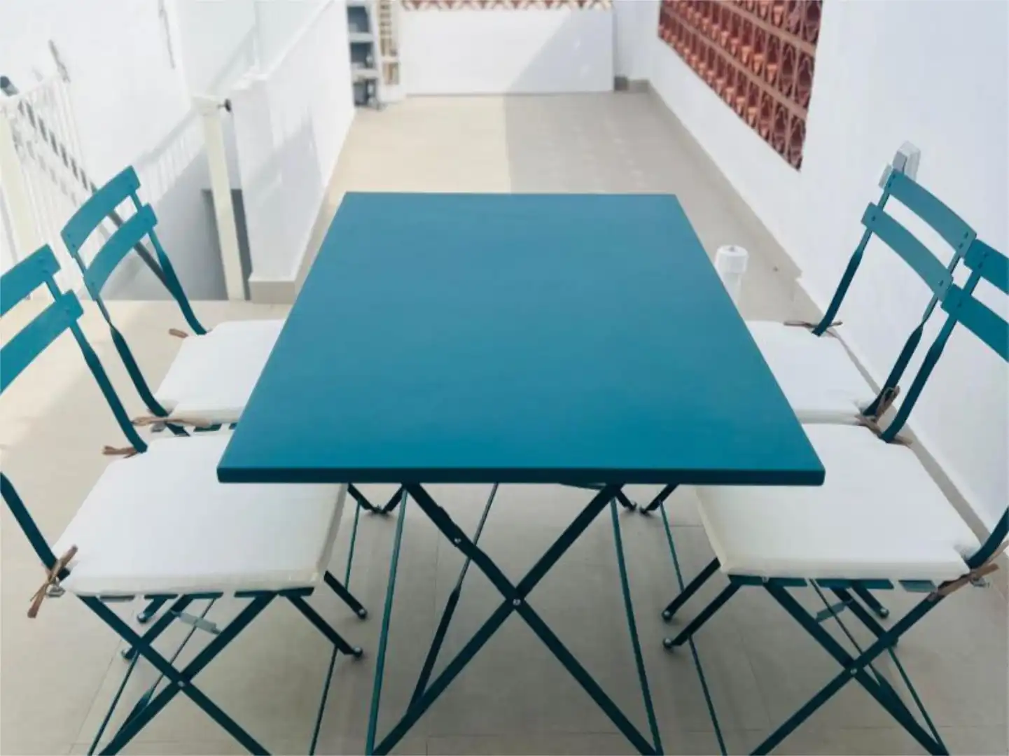 Terrace of Apartments for rent in Algeciras  with Terrace, Storage room and Furnished