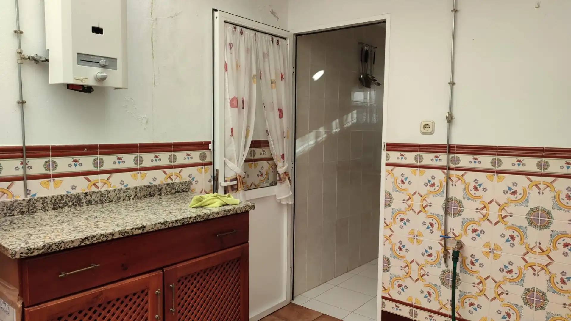 Casa adosada en venta en de atrás, 23, Feria Baño de Casa adosada en venta en Feria con Amueblado