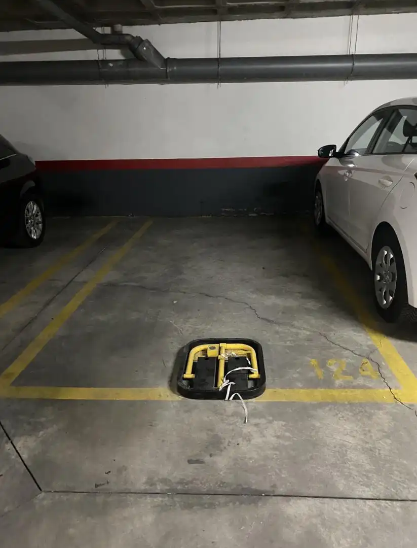 Parking of Garage for rent in  Madrid Capital