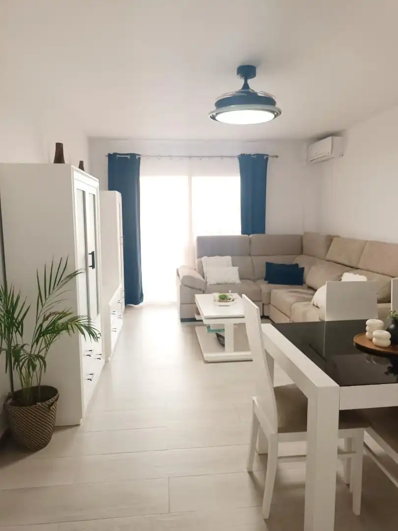 Living room of Flat for sale in Rincón de la Victoria  with Air Conditioner and Balcony