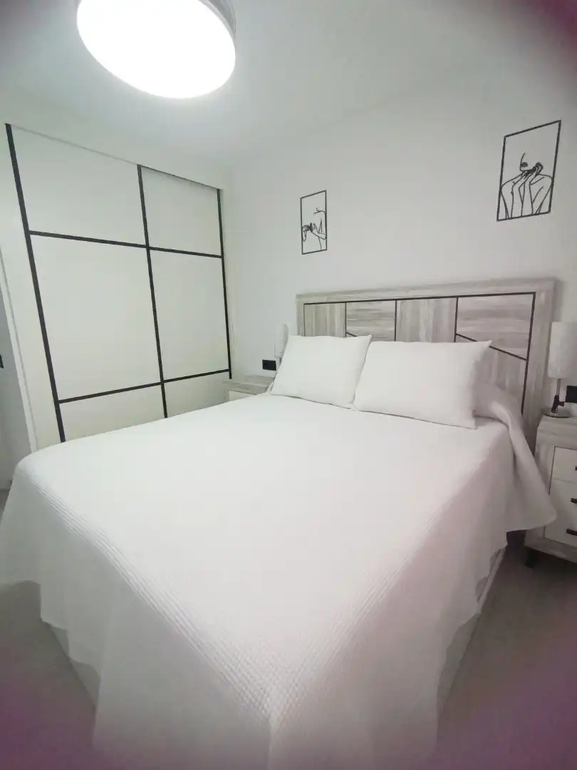 Flat for sale in Barriada Los Fernández, 66, Torre de Benagalbón Bedroom of Flat for sale in Rincón de la Victoria with Air Conditioner and Balcony