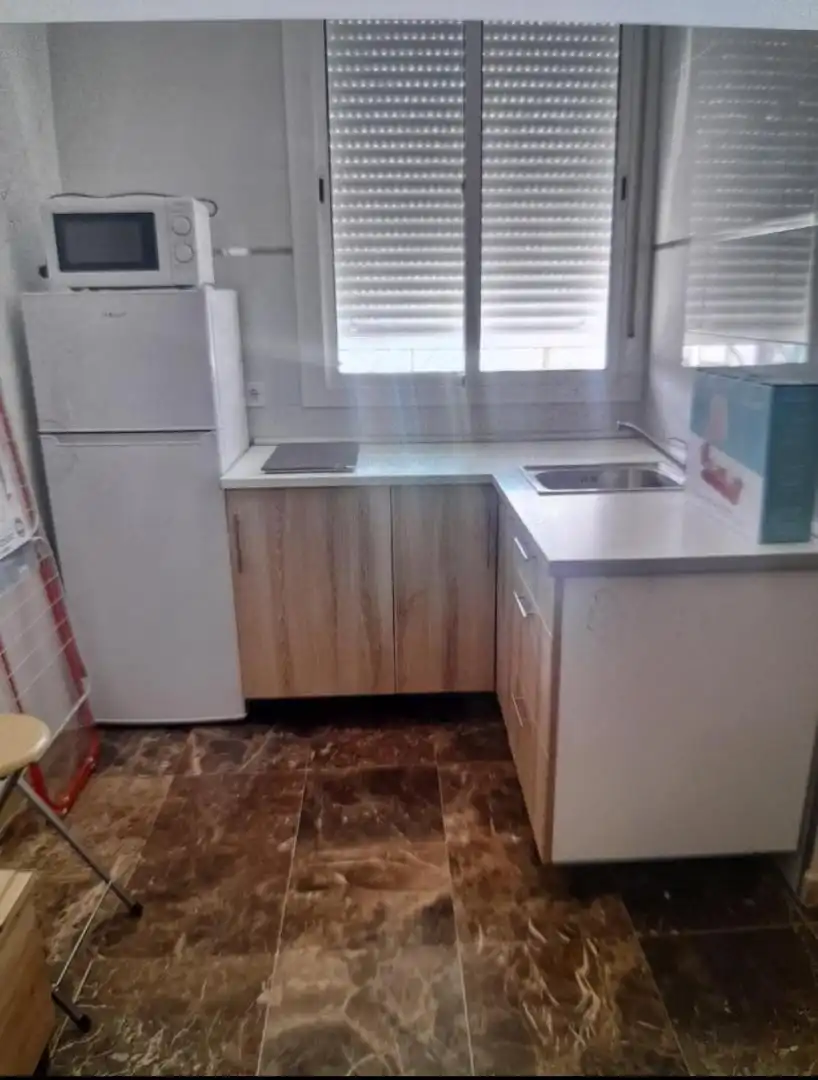 Cocina de Dúplex de alquiler en Dos Hermanas con Aire acondicionado, Calefacción y Terraza