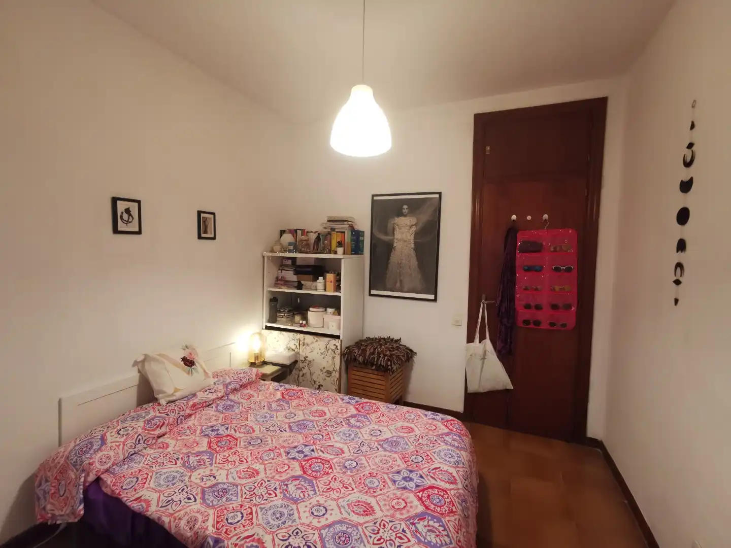 Habitación en Carrer de l'Artesania, 30, Verdum Habitación en Carrer de l'Artesania, 30, Verdum