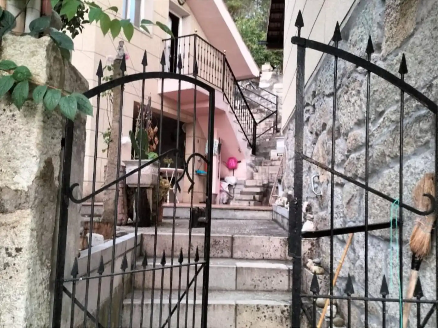 Detached homes for sale in PO-400, 36, Crecente Detached homes for sale in Crecente with Private garden, Terrace and Storage room