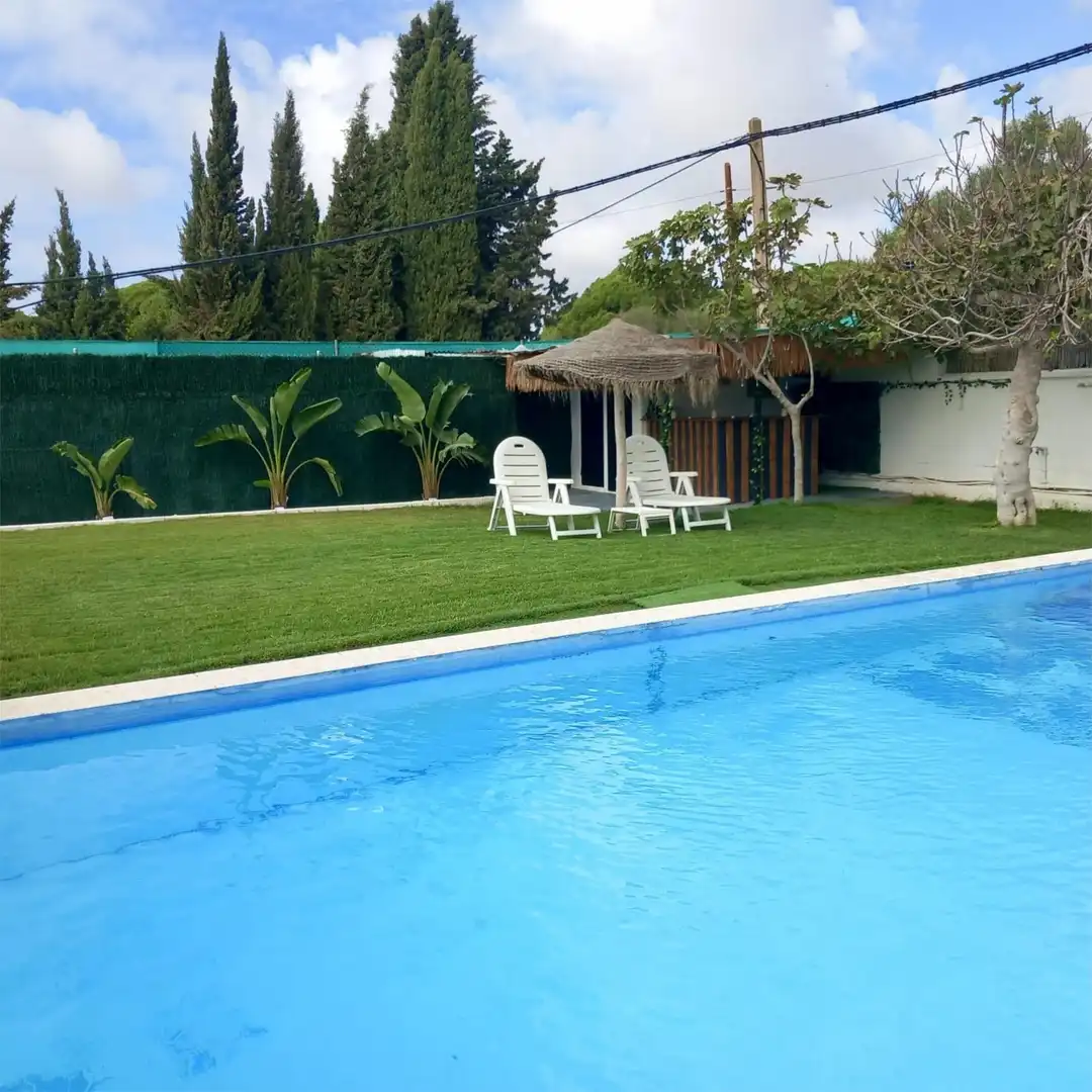 Piscina de Casa o xalet en venda en El Puerto de Santa María amb Aire condicionat, Jardí privat i Terrassa