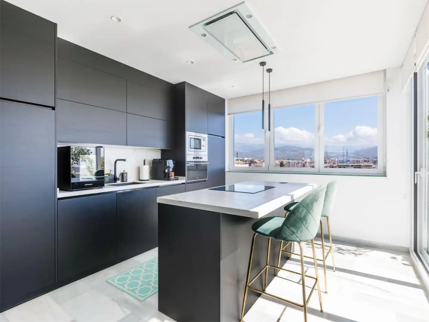 Wohnung zur Miete in Calle Mar Cantabrico, 7, Poniente - Faro Wohnung zur Miete in Calle Mar Cantabrico, 7, Poniente - Faro