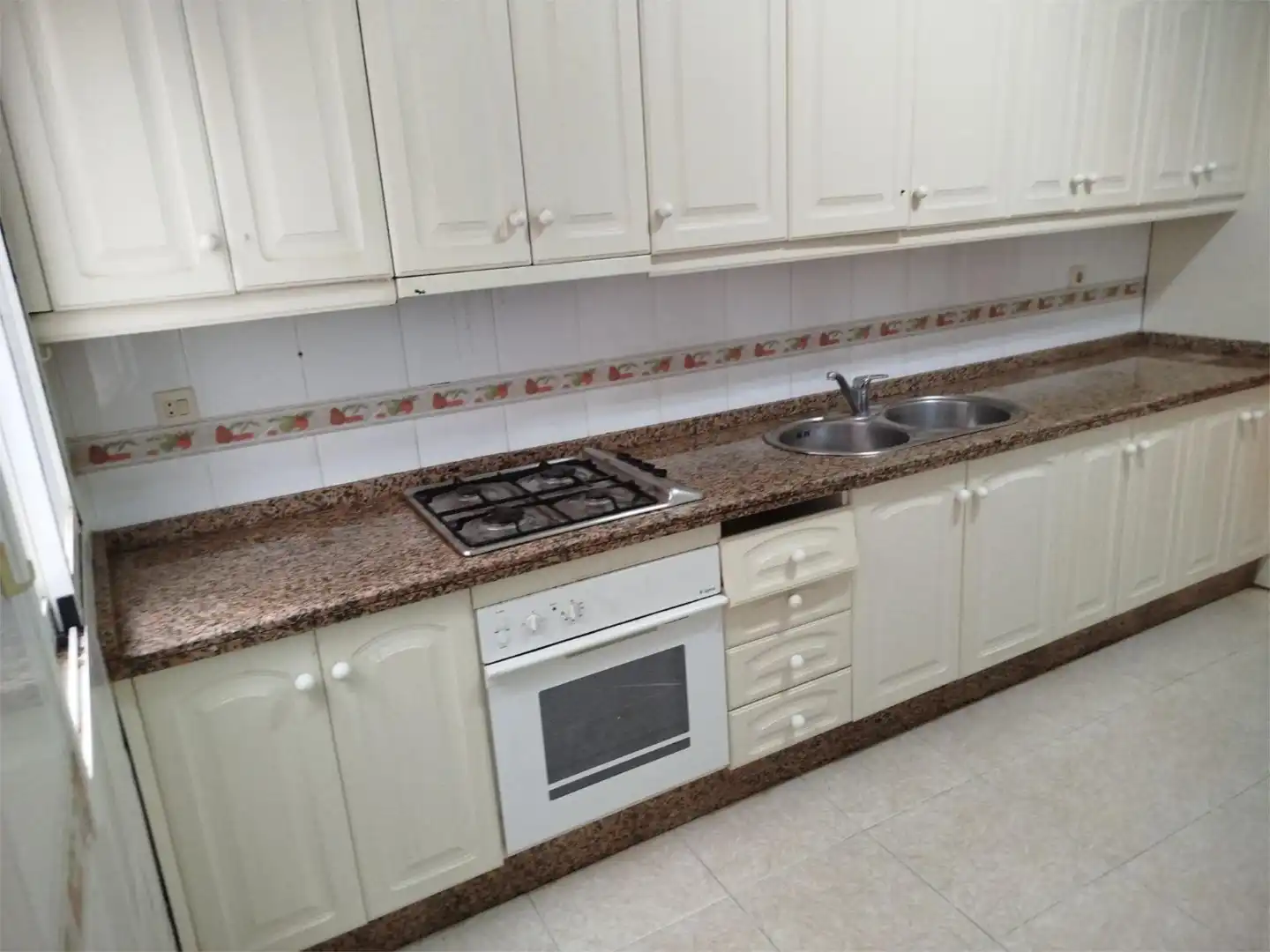 Piso en venta en Calle Pedro Cortés Monroy, 5, La Zarza (Badajoz) Cocina de Piso en venta en La Zarza (Badajoz) con Terraza