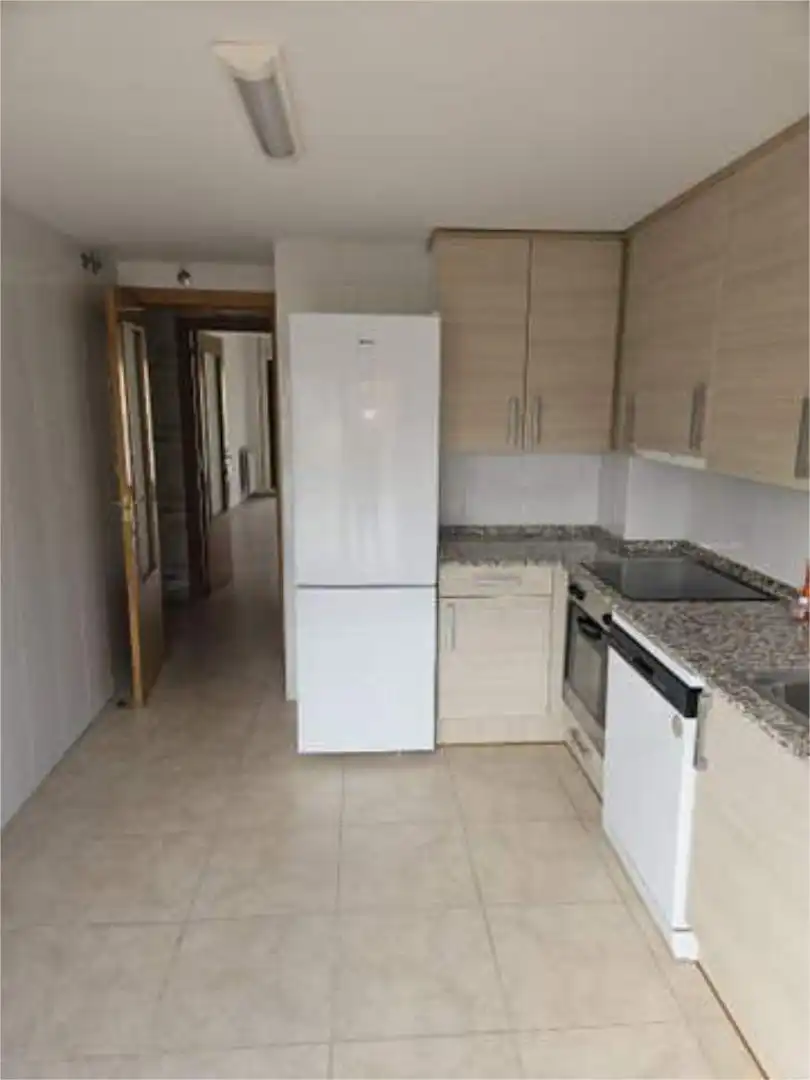 Pis en venda a Calamocha Cuina de Pis en venda en Calamocha amb Calefacció, Terrassa i Traster