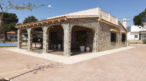 Foto 2 de Casa adosada de alquiler en Hondón de las Nieves / El Fondó de les Neus, Alicante