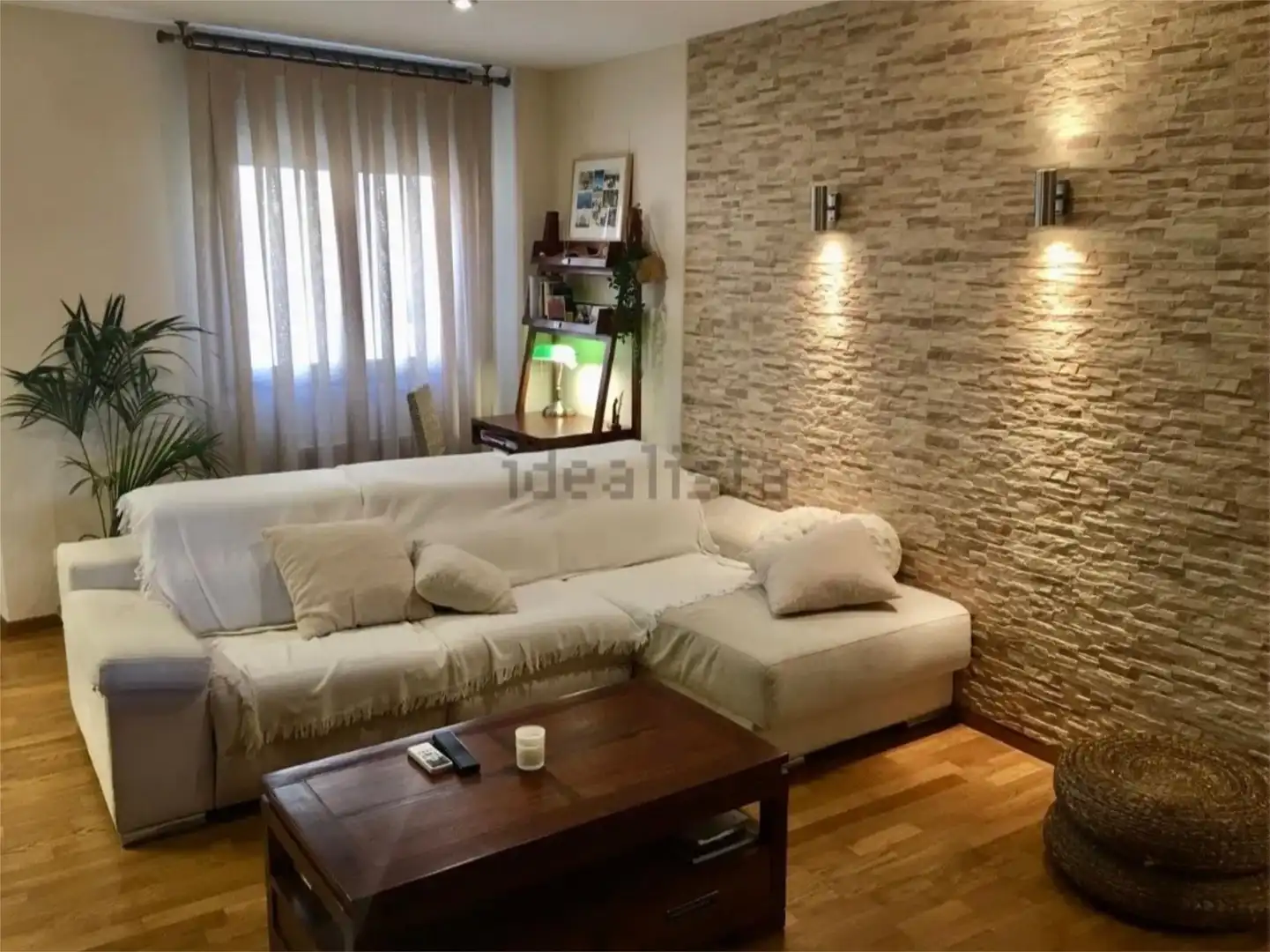 Sala de estar de Casa adosada en venta en Agullent con Aire acondicionado, Calefacción y Parquet
