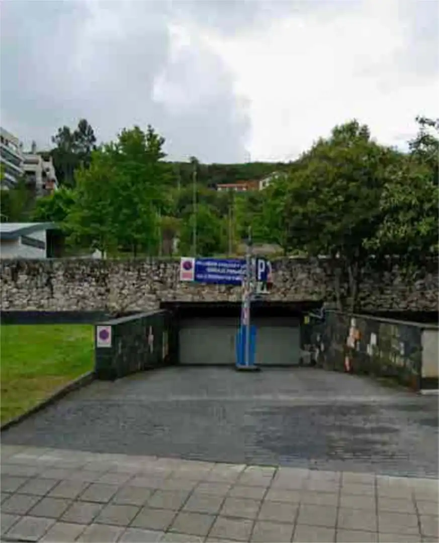 Parkplatz von Garage zur Miete in Gozón