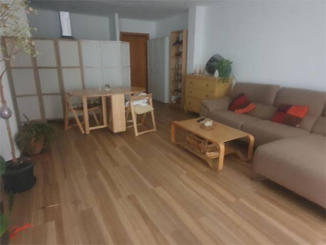 Piso en Alquiler en Calle de San Hermenegildo, 28 en Universidad - Malasaña