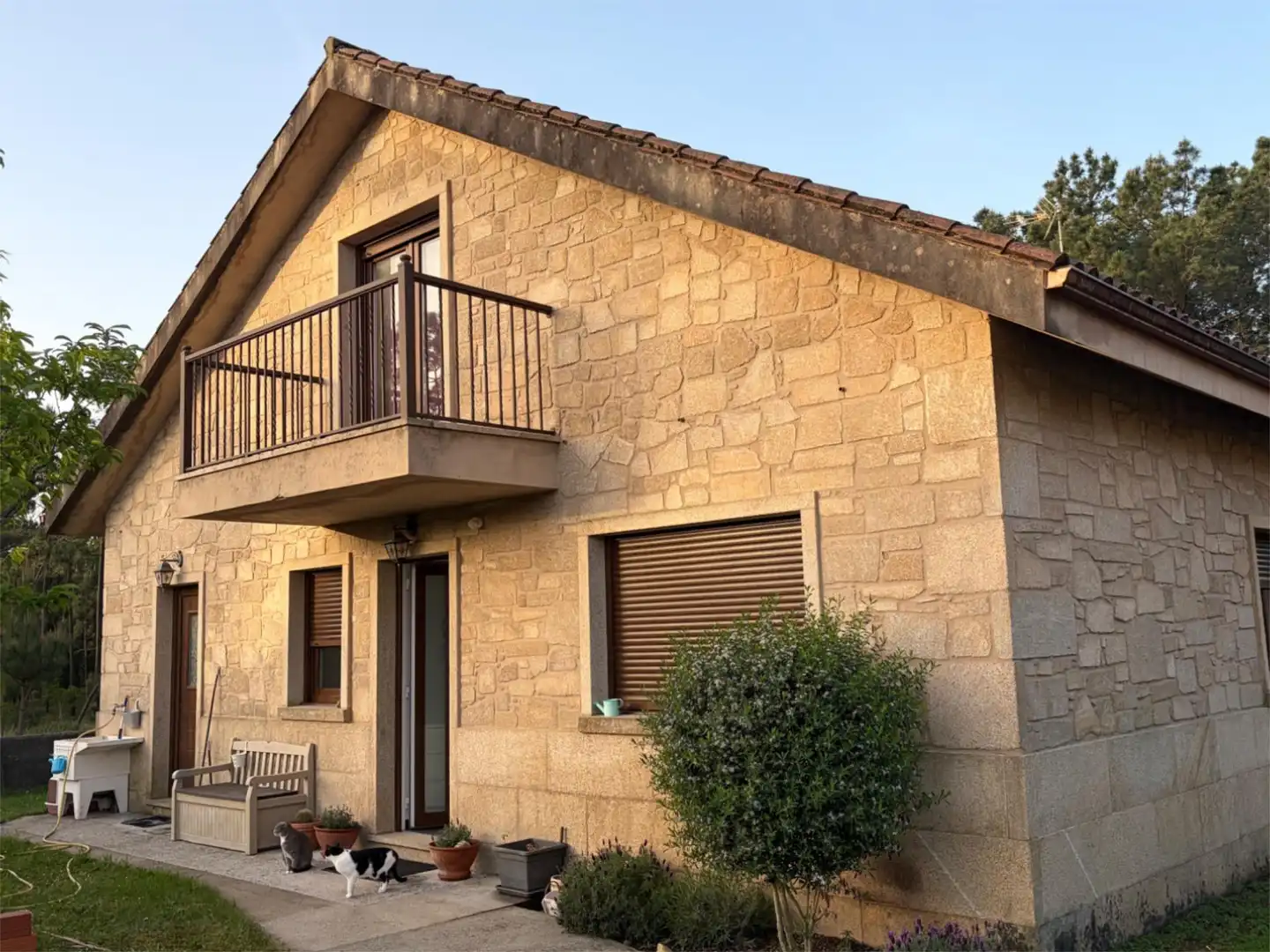Vista exterior de Casa o chalet en venta en Boiro con Terraza y Balcón