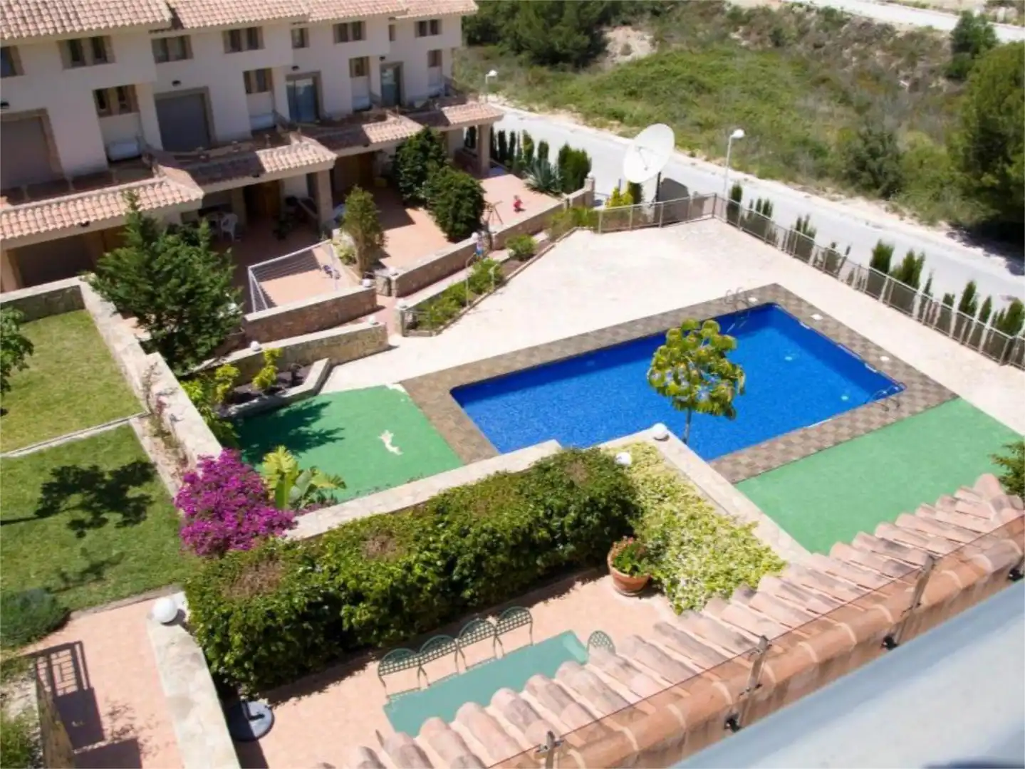 Casa adosada en venta en Partida la Empedrola, 1, La Empedrola Piscina de Casa adosada en venta en Calpe / Calp con Aire acondicionado, Calefacción y Jardín privado
