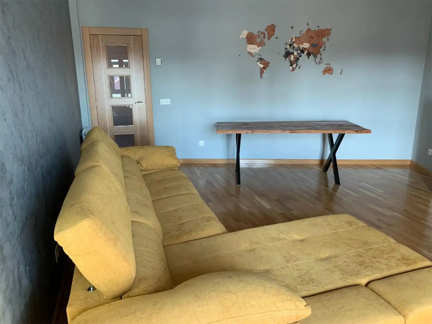 Wohnzimmer von Wohnung zur Miete in San Andrés del Rabanedo mit Heizung, Parkett und Abstellraum