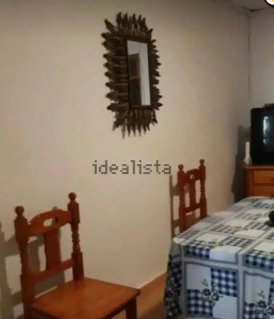 Habitación de Casa adosada en venta en Constantina
