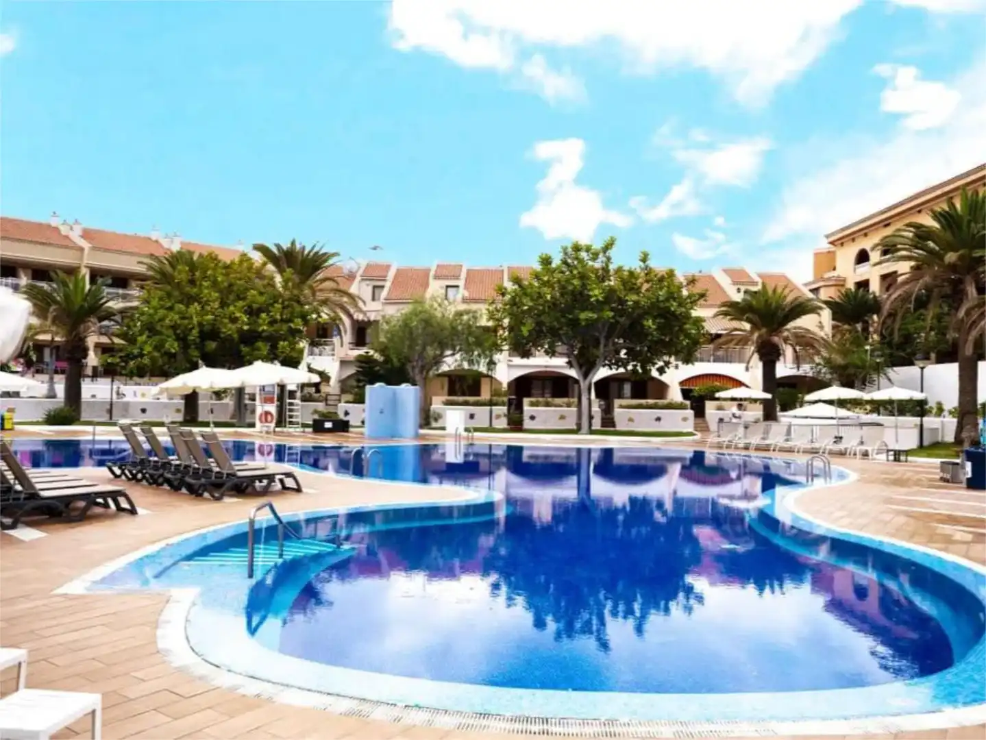 Piso de alquiler en Calle Luis Diaz de Losada, 7, Playa de las Américas Piscina de Piso de alquiler en Arona con Jardín privado, Terraza y Piscina