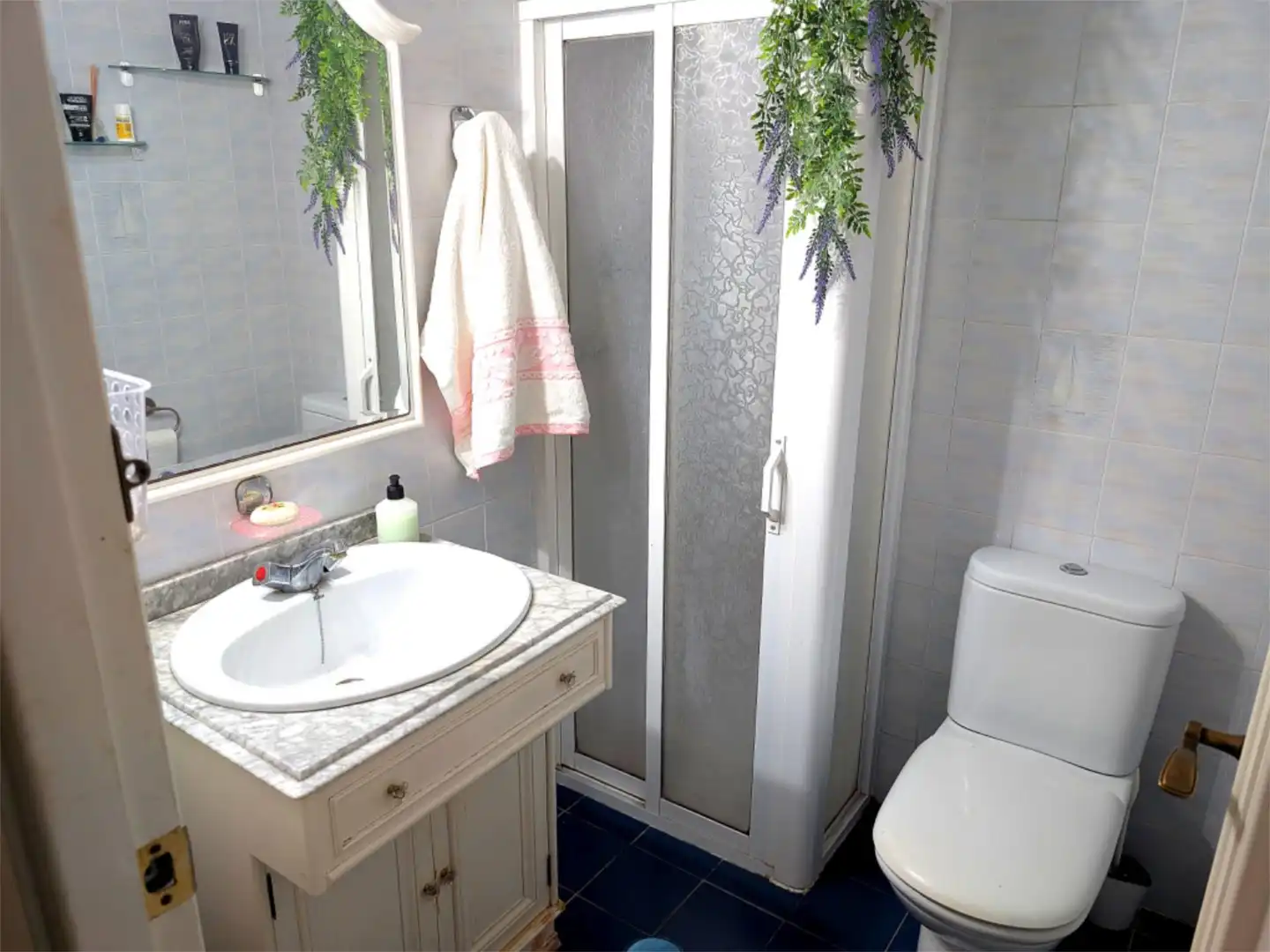 Flat for sale in Calle Frascuelo, 6, Los Boliches Bathroom of Flat for sale in Fuengirola with Terrace and Swimming Pool