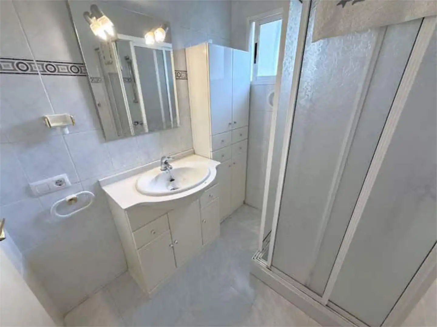 Casa o chalet en venta en Montebello - Nou Espai Baño de Casa o chalet en venta en La Nucia con Terraza y Piscina
