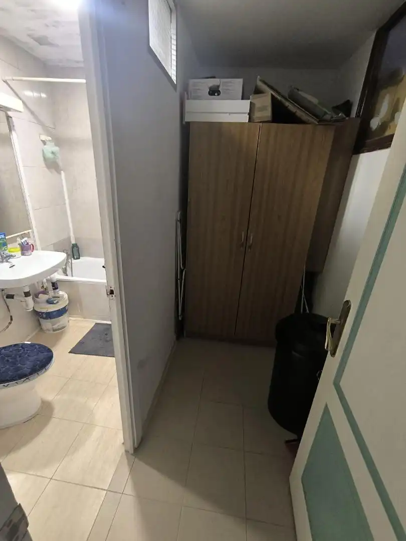 Wohnung zum Verkauf in Calle Ramiro el Monje, 11, Casco Antiguo Badezimmer von Wohnung zum Verkauf in Huesca Capital mit Klimaanlage und Balkon