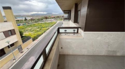 Foto 4 von Wohnung zum Verkauf in Calle Fermín Gurbindo, 40, Lardero, La Rioja