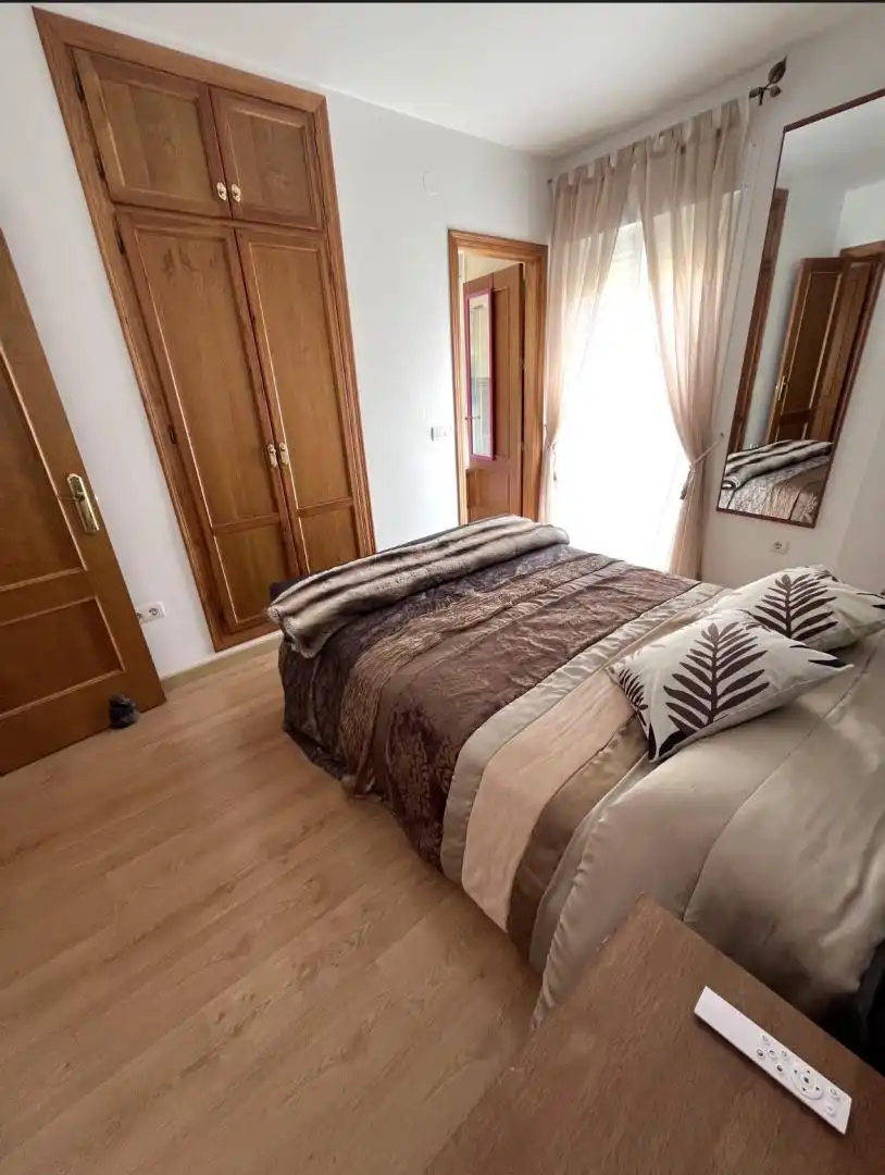 Apartamento en venta en Calle San Rafael, 9, La Goleta - San Felipe Neri Habitación de Apartamento en venta en Málaga Capital con Aire acondicionado y Balcón