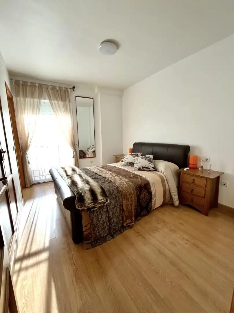 Apartamento en venta en Calle San Rafael, 9, La Goleta - San Felipe Neri Habitación de Apartamento en venta en Málaga Capital con Aire acondicionado y Balcón