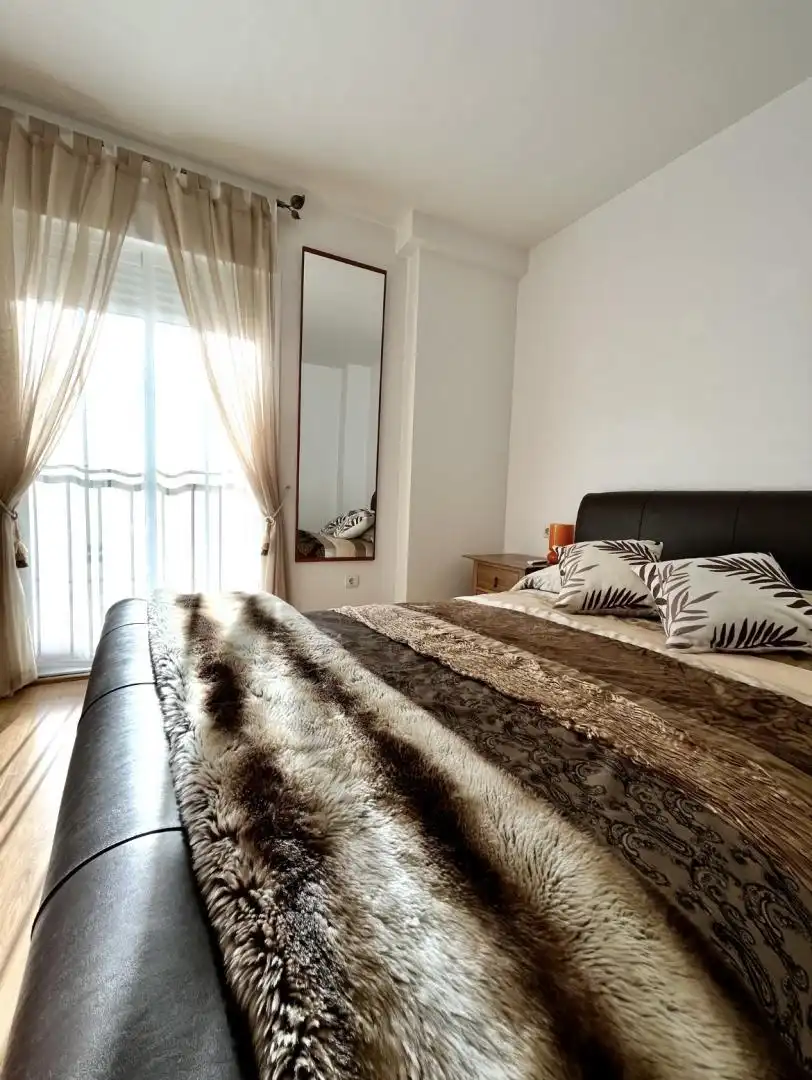 Apartamento en venta en Calle San Rafael, 9, La Goleta - San Felipe Neri Habitación de Apartamento en venta en Málaga Capital con Aire acondicionado y Balcón