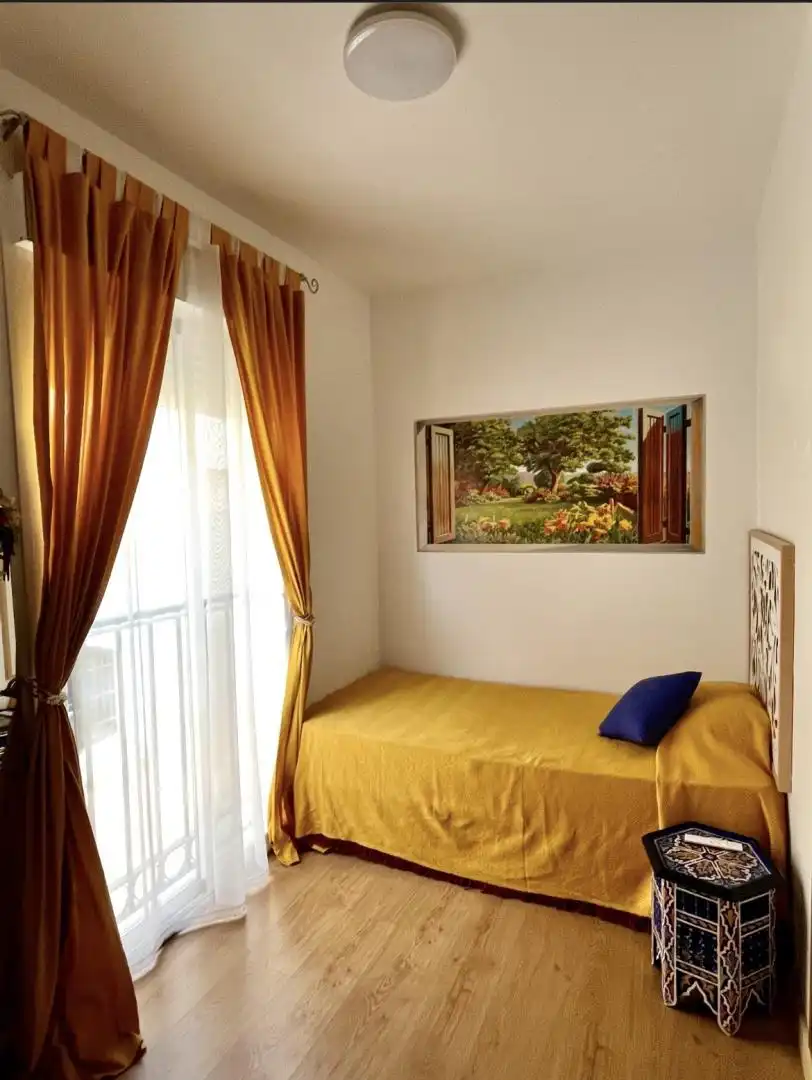Apartamento en venta en Calle San Rafael, 9, La Goleta - San Felipe Neri Habitación de Apartamento en venta en Málaga Capital con Aire acondicionado y Balcón