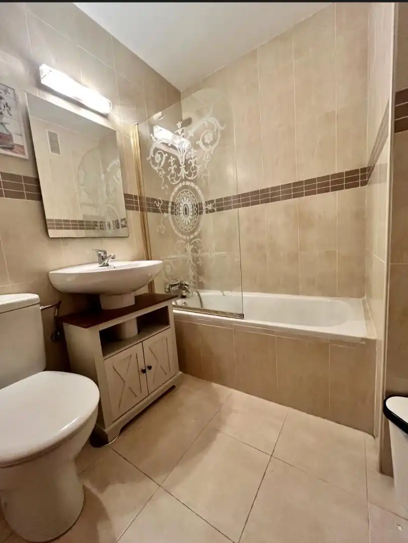 Apartamento en venta en Calle San Rafael, 9, La Goleta - San Felipe Neri Baño de Apartamento en venta en Málaga Capital con Aire acondicionado y Balcón